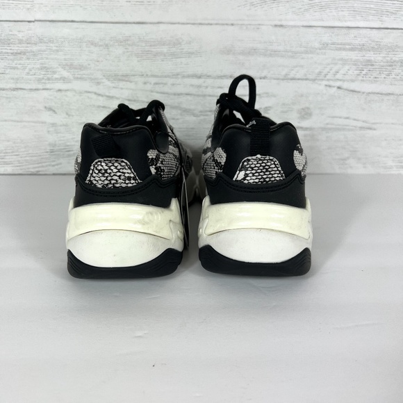 Bershka Platform Sneaker - Picture 4 of 11